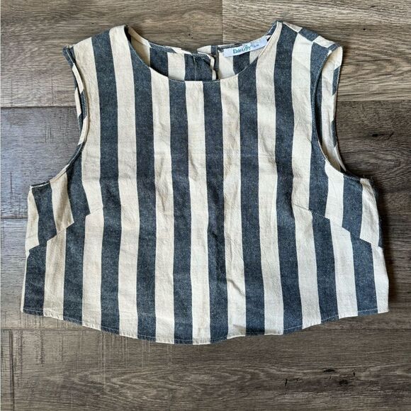 WOMENS ELSIE AND ZOEY CROP SIZE SMALL/MEDIUM - Picture 1 of 3